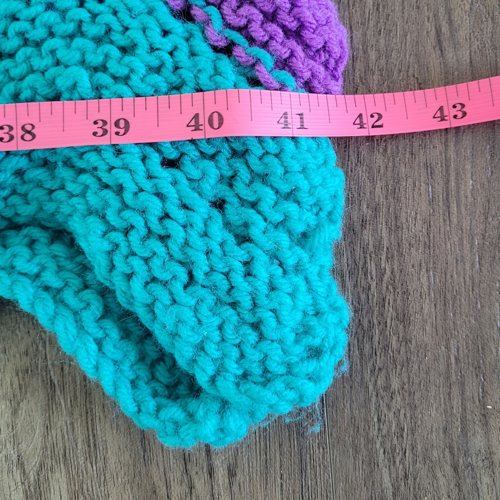 Hand-made Colorful Wave Pattern blanket - Picture 8 of 8